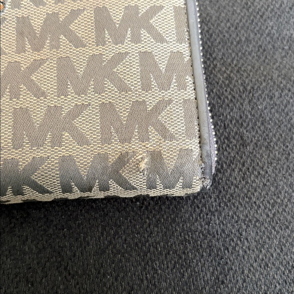 Michael Kors Gray and Brown Logo Wallet- good condition, - Picture 3 of 11
